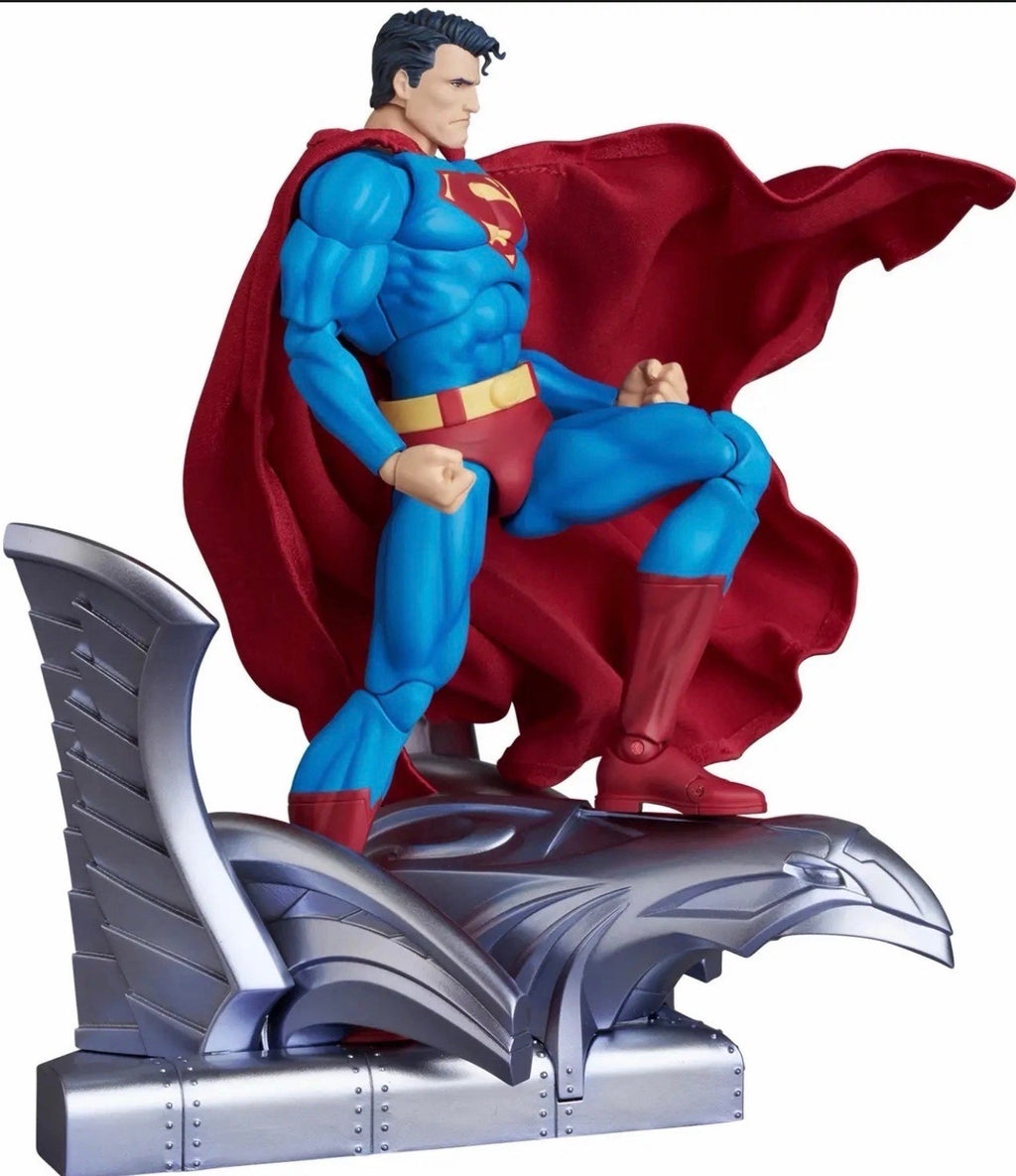 Superman: For Tomorrow Mafex No 318 Superman PRESALE ✈️0