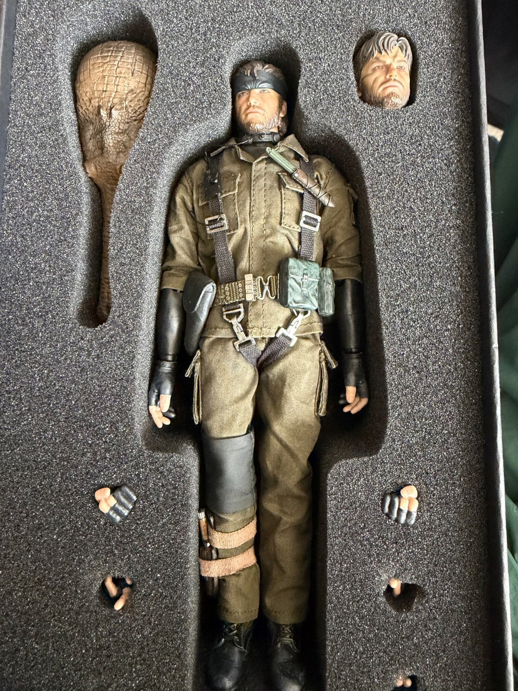 ⭐ MGS Naked Snake Kraken Studio Viper Agent (Deluxe Ver.)0