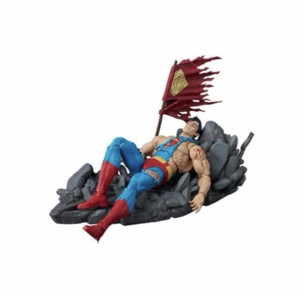 The Death Of Superman Mafex No 324 Superman Comic Version PRESALE ✈️6